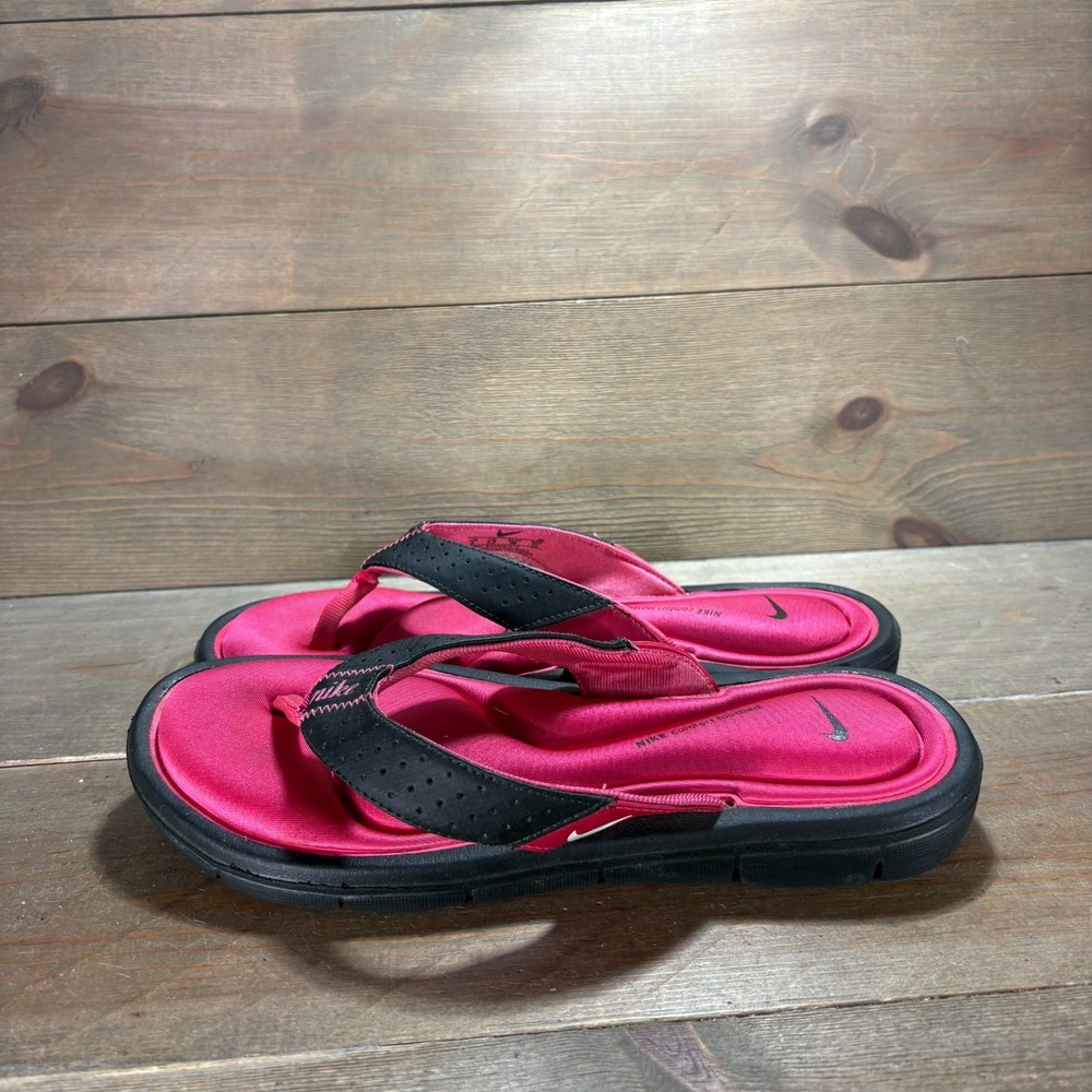 Nike Comfort Footbed Womens size 8 shoes Black pink Slip On thong sandals